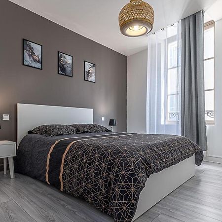 Le Saint-Pierre T2 Cosy En Plein Centre Ville Dreux Exterior photo